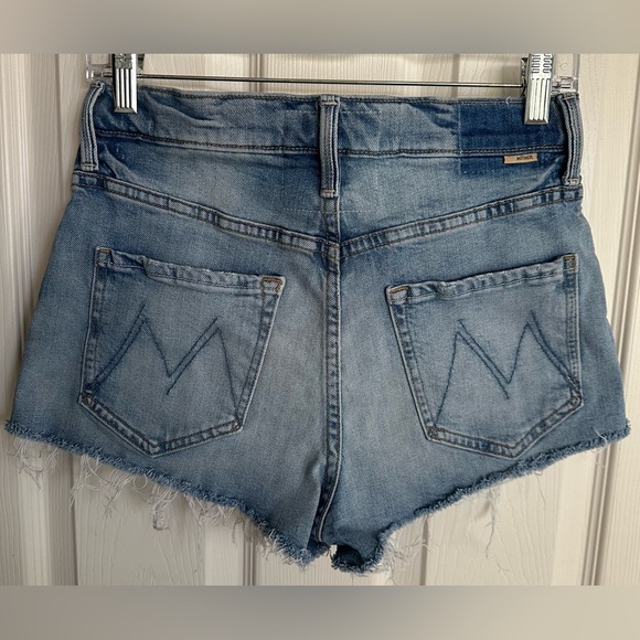 MOTHER Superior Blue Denim The Dodge Short Short Fray in I Confess Size 25 - Picture 1 of 5